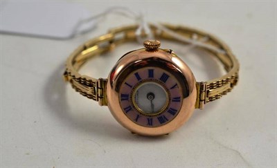 Lot 295 - A lady's wristwatch on expanding bracelet
