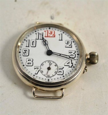 Lot 324 - An early 20th century silver cased wristwatch