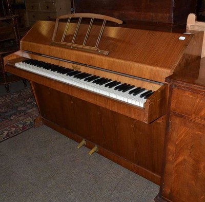 Lot 411 - Eavestaff walnut cased overstrung piano