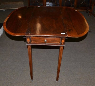 Lot 418 - A late 19th century Pembroke table