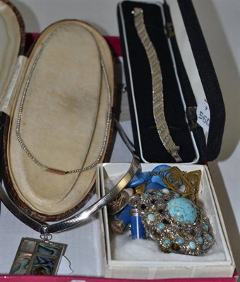 Lot 118 - A Maltese bracelet, costume jewellery, a strand of pearls etc