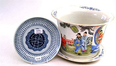 Lot 177 - Famille rose cache pot and stand and a Chinese blue and white dish