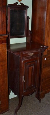 Lot 626 - An Edwardian walnut shaving stand with mirror