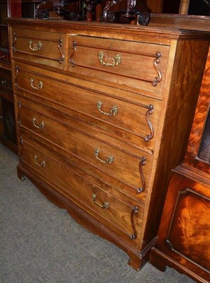 Lot 639 - Late Victorian five drawer chest