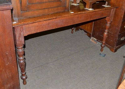 Lot 650 - Late Victorian oak table