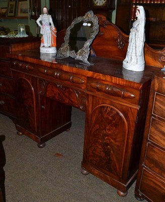 Lot 793 - A Victorian small mahogany pedestal sideboard