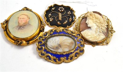 Lot 179 - Four Victorian brooches including a cameo brooch, a mourning brooch and two others