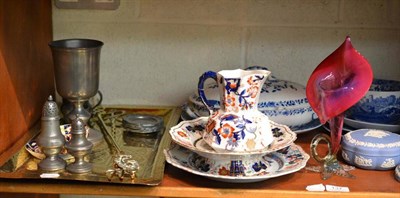 Lot 137 - A quantity of decorative ceramics, glass and metalware including Masons Ironstone, Wedgwood...