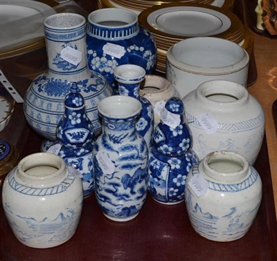 Lot 203 - Eleven items of Chinese porcelain