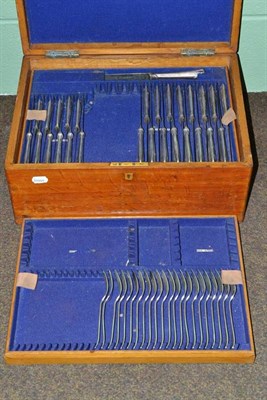 Lot 345 - Canteen of plated cutlery