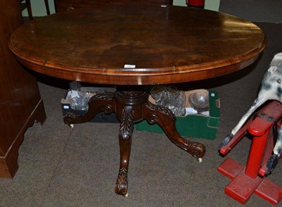 Lot 547 - A late 19th century walnut loo table