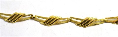 Lot 34 - A 9ct gold fancy link necklace