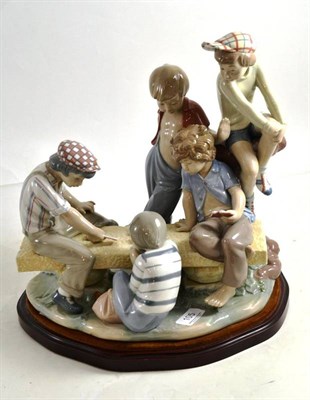 Lot 105 - Nao figural group 'The Card Players'