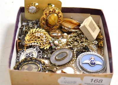 Lot 168 - A quantity of costume jewellery, three brooches stamped '9ct' and one earring stamped '375'
