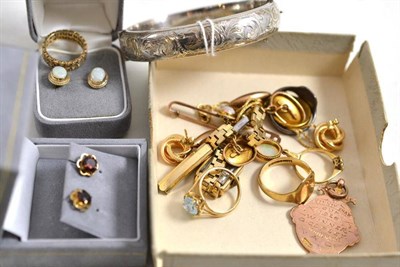 Lot 175 - A quantity of gold including three rings, a medal, bar brooch, chain, pendant, cufflinks etc