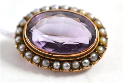 Lot 200 - An amethyst and seed pearl brooch