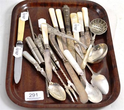 Lot 291 - A collection of assorted silver bladed, silver handled and silver plated flatware