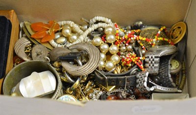 Lot 360 - Quantity of costume jewellery including a brooch by Grosse, some jewellery in silver, watches,...