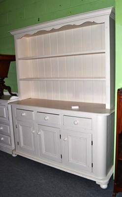 Lot 467 - Painted dresser and rack