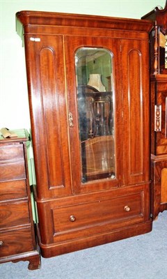 Lot 554 - Victorian mirror door wardrobe