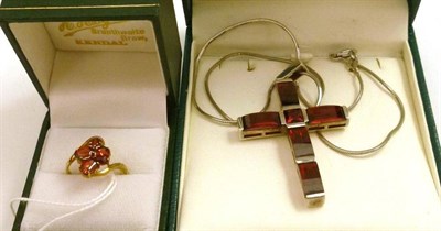 Lot 109 - A 9ct gold cluster ring and a garnet cross on chain