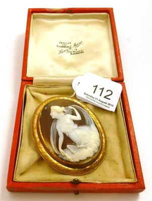 Lot 112 - A cameo brooch in an engraved (worn) frame