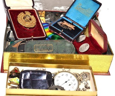 Lot 353 - A quantity of collectors items including World War I pairs, pocket watch, coins, crowns etc