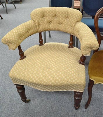 Lot 565 - Victorian oak tub chair