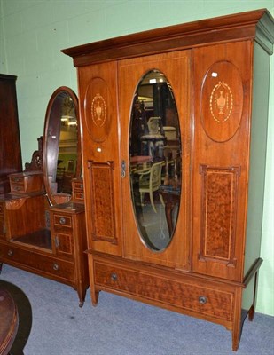 Lot 629 - Edwardian inlaid mahogany wardrobe and dressing table