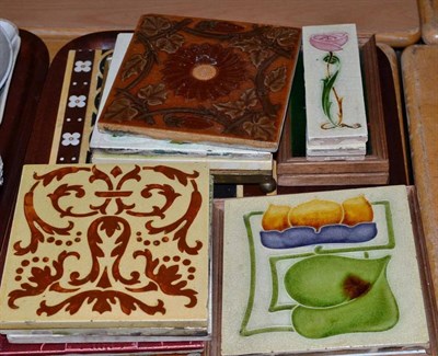 Lot 215 - A tray of Victorian and later tiles