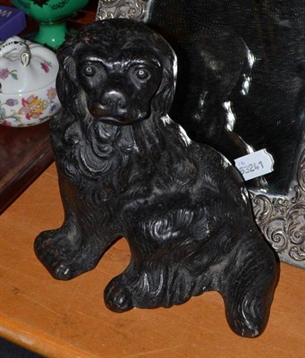 Lot 265 - Kenrick cast iron spaniel doorstop