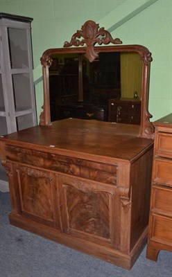 Lot 543 - Victorian mirror-back sideboard