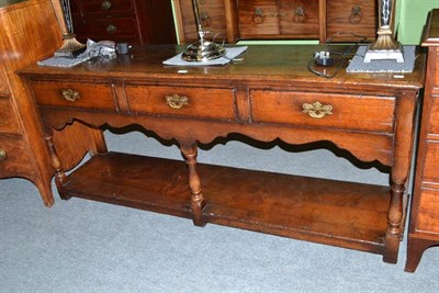 Lot 551 - Titchmarsh and Goodwin oak dresser base