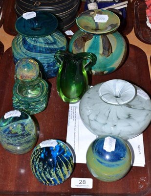Lot 28 - Eight pieces of Mdina and other glass