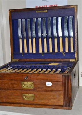 Lot 83 - A cased canteen of plated cutlery