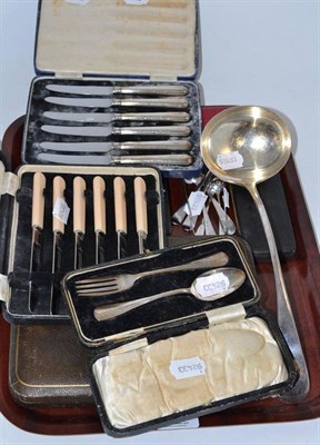 Lot 148 - A collection of flatware