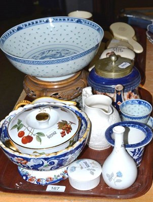 Lot 167 - Tray of ceramics including Chinese rice grain porcelain bowls etc