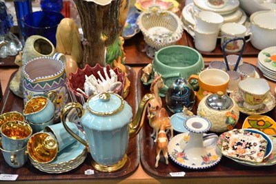 Lot 290 - Two trays of assorted ceramics, mainly 1930s to 1950s