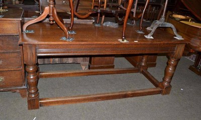 Lot 539 - A 20th century oak refectory table