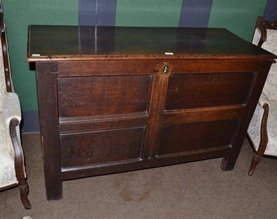 Lot 627 - Oak coffer