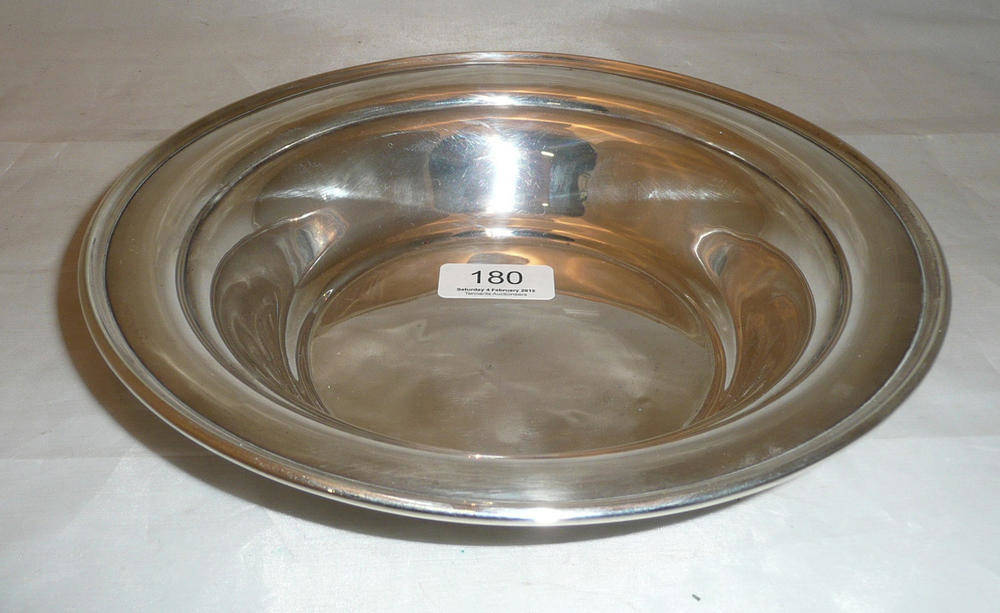 Lot 180 - Sterling circular bowl