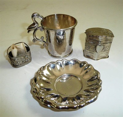 Lot 80 - Quantity of assorted white metal