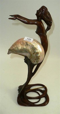 Lot 149 - In the manner of Gustav Gurschner, a bronze reproduction table lamp