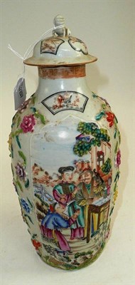 Lot 160 - An 18th century Chinese vase and cover, damaged