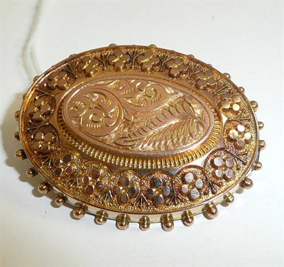 Lot 246 - A 9ct gold Victorian brooch