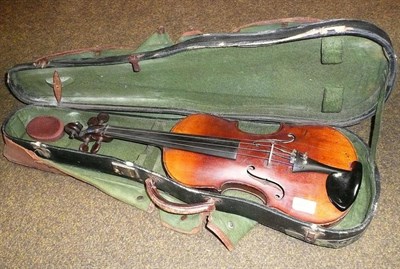 Lot 291 - Violin, cased, with walnut pegs