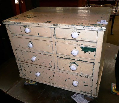 Lot 524 - A small painted pine chest