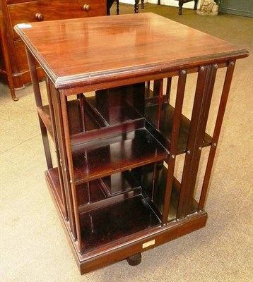 Lot 565 - An Edwardian mahogany revolving bookcase