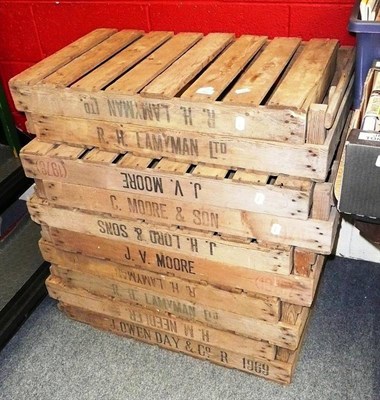 Lot 702 - Ten vintage apple crates