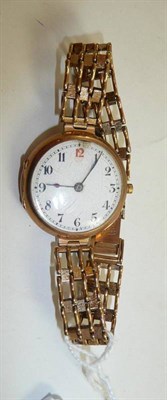 Lot 102 - A 9ct gold wristwatch (a.f.)